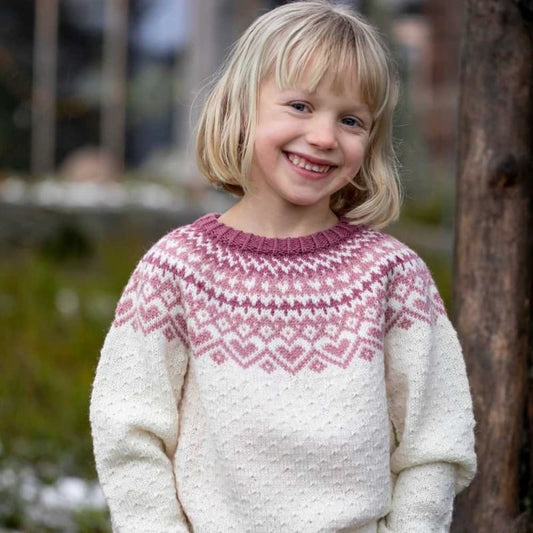 Strikk The look: Ronje-genser barn natur Katalog