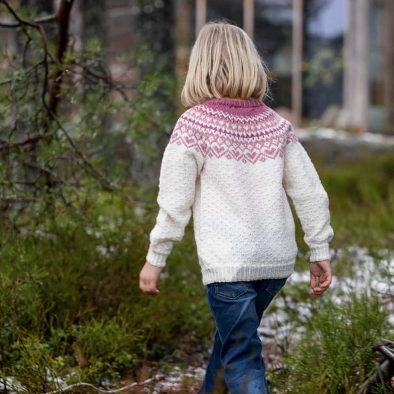 Strikk The look: Ronje-genser barn natur Katalog