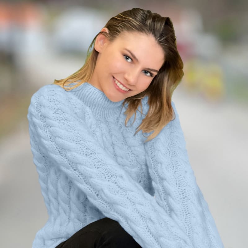 Strikk The Look: Saga-genser lys blå