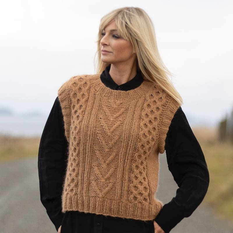 Strikk The Look: Sammen-vest camel
