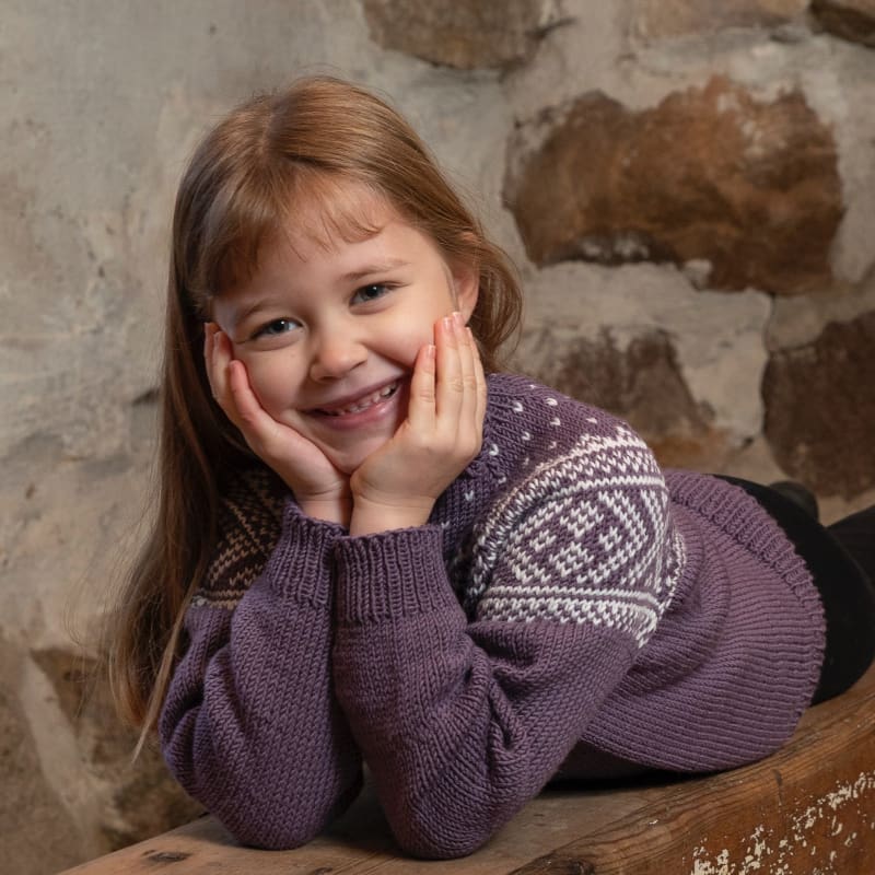 Strikk The Look: Setesdal-genser Troy lilla