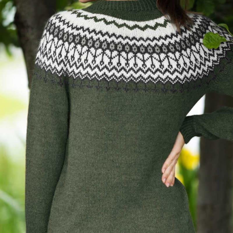 Strikk The Look: Silje-genser armygrønn