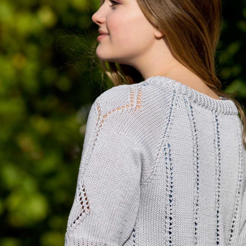 Strikk The Look: Solrun-genser sølvgrå