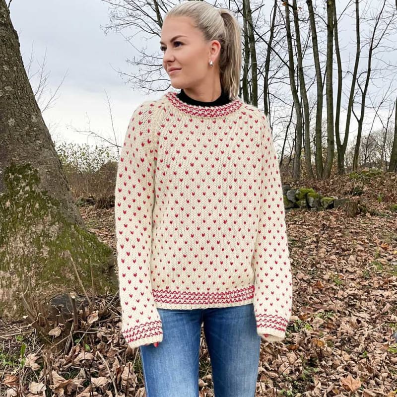 Strikk The Look: Thel-genser hvit/valmuerød