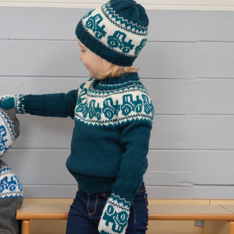 Strikk The Look: Traktor-lue og votter petrol