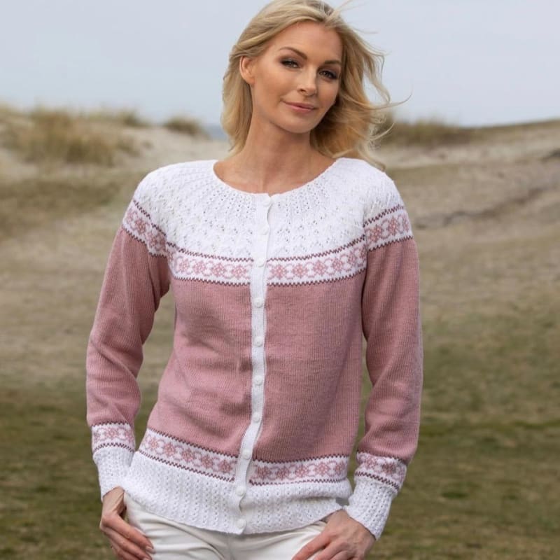 Strikk The Look: Vera-jakke pudderrosa