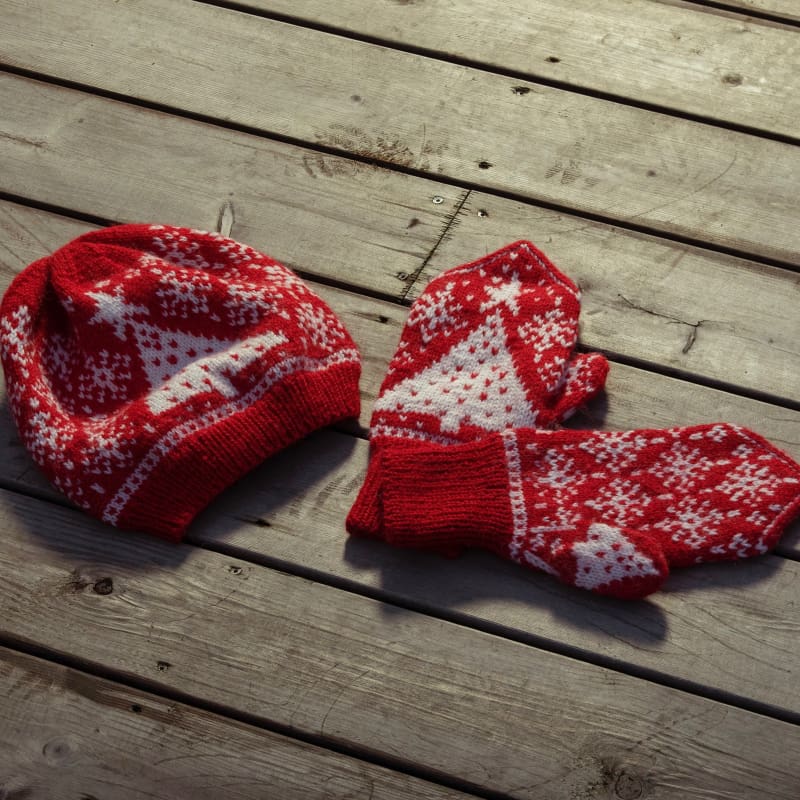 Strikk The Look: Vinternatt lue og votter