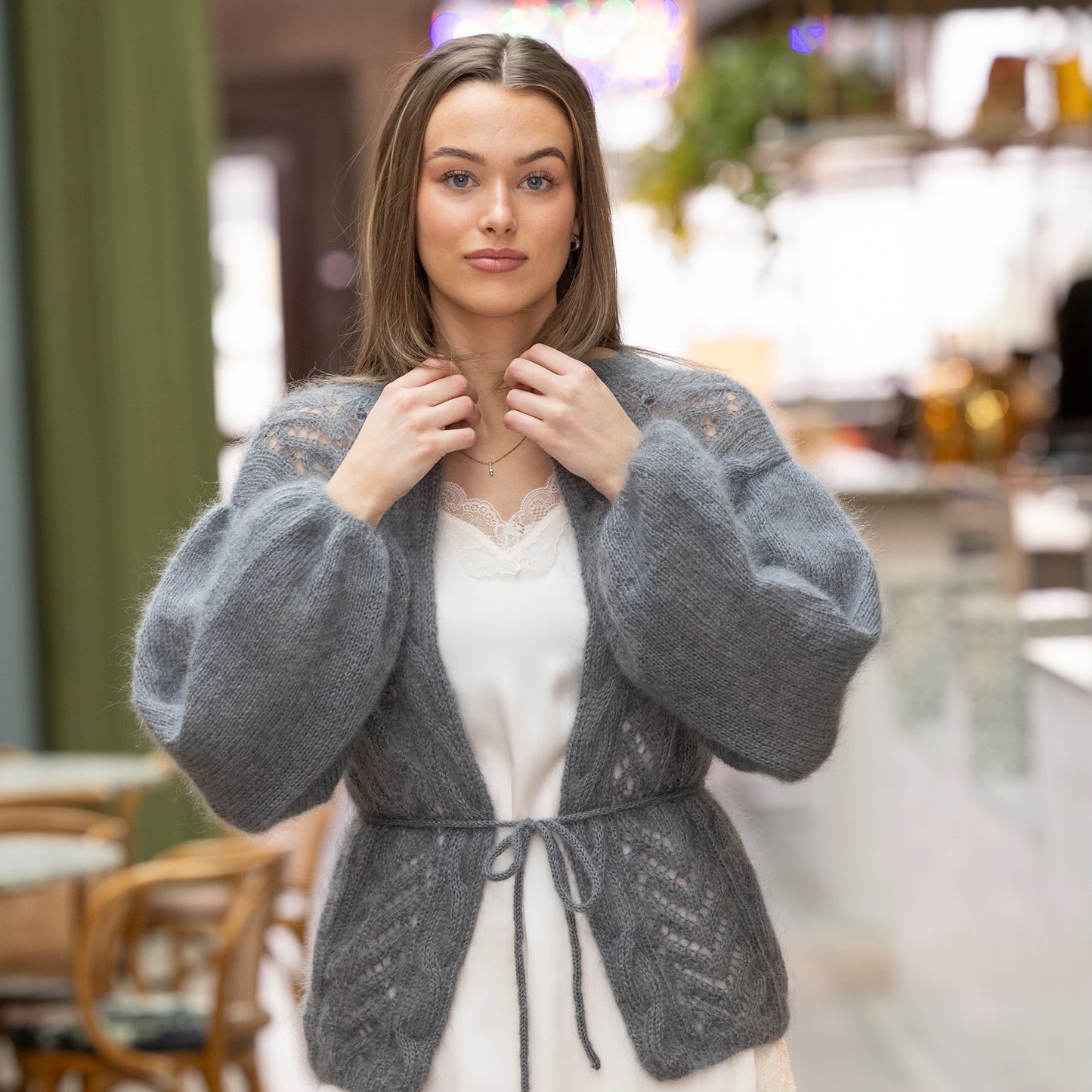 Strikk the Look: Hyss-jakke mørk grå