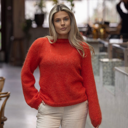 Strikk The Look: Petrolia-genser tomatrød