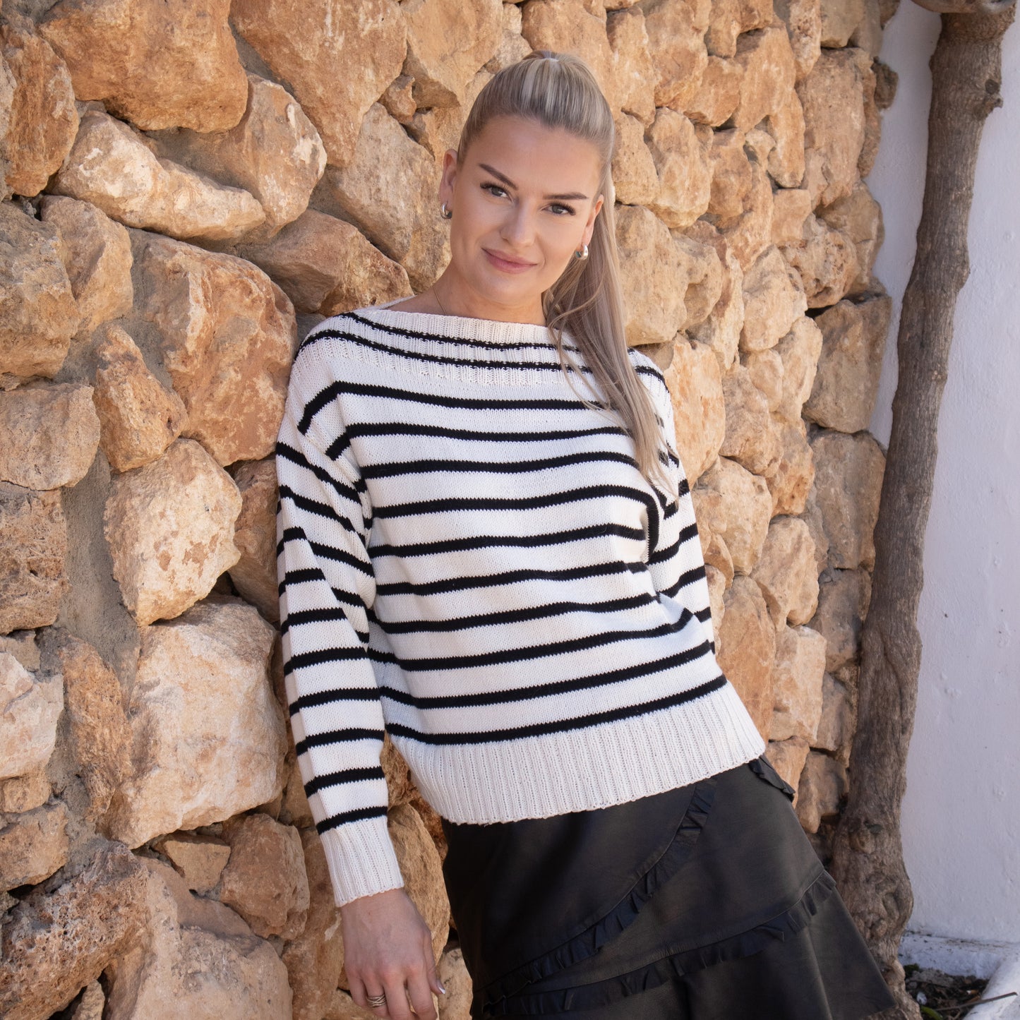 Strikk The Look: Antibes-genser hvit/svart