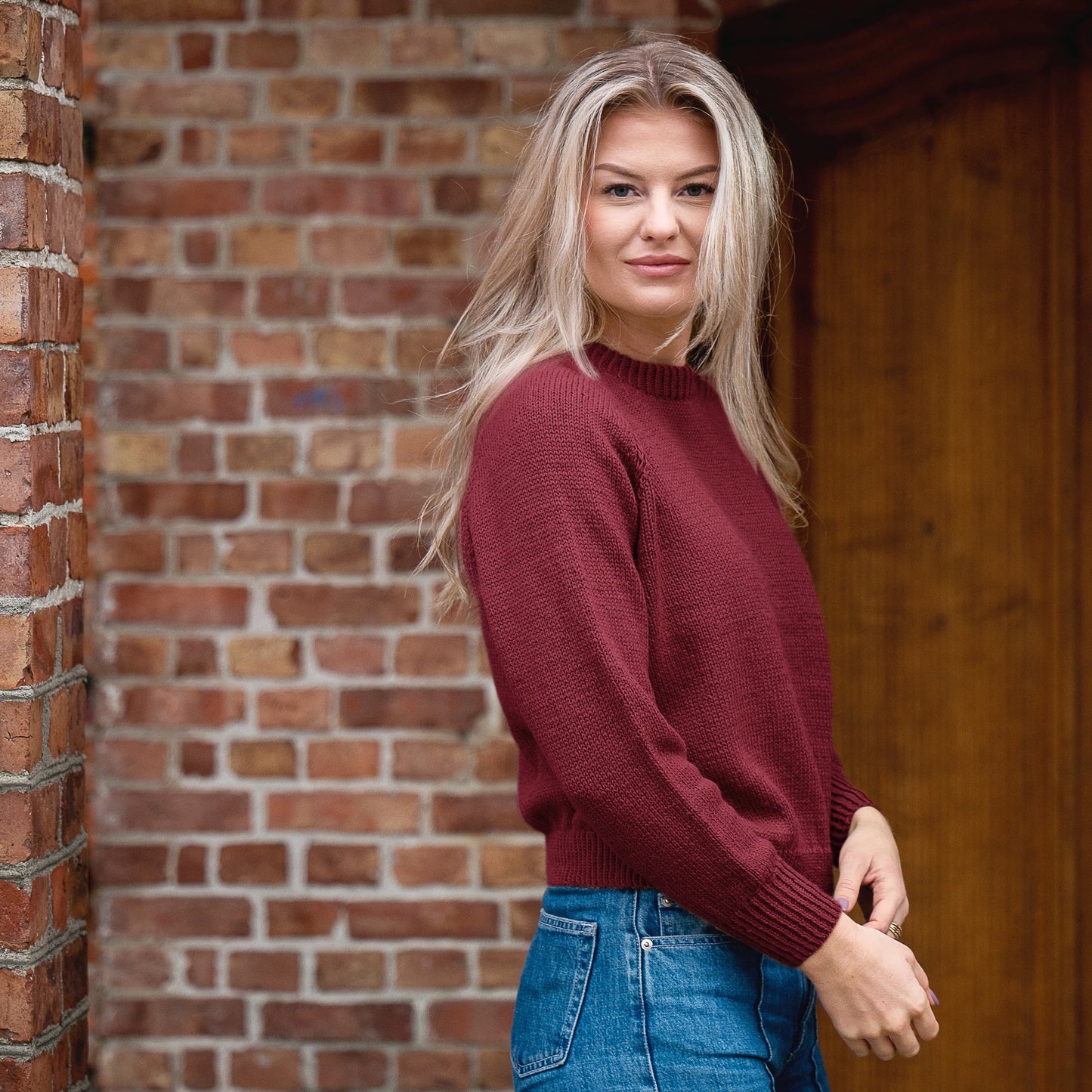 Strikk The Look: Ultimate-genser dyp rød