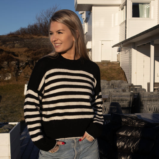 Strikk The Look: Alexa-genser svart