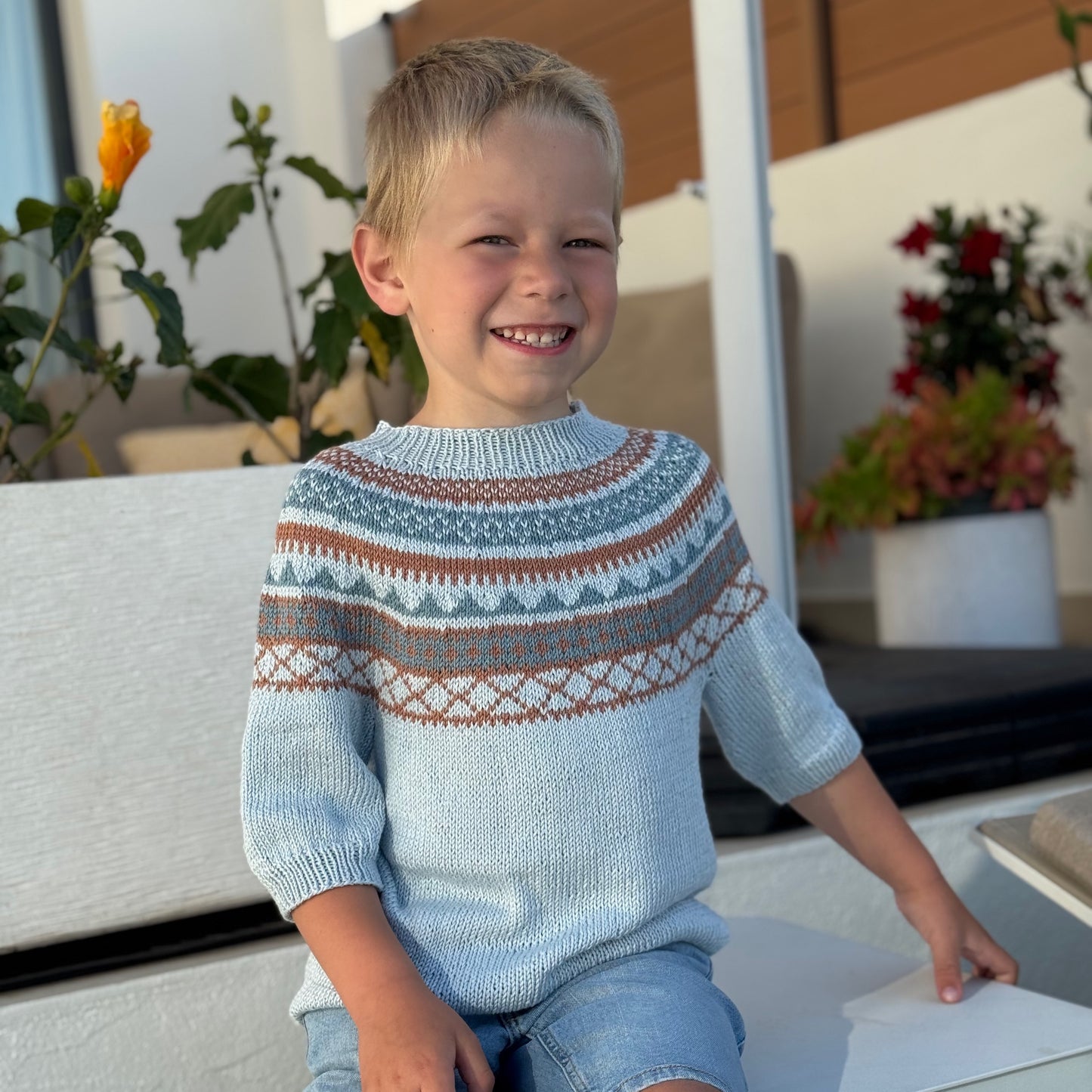Strikk The Look: Lollipop-t-skjorte lys blå-brunrosa