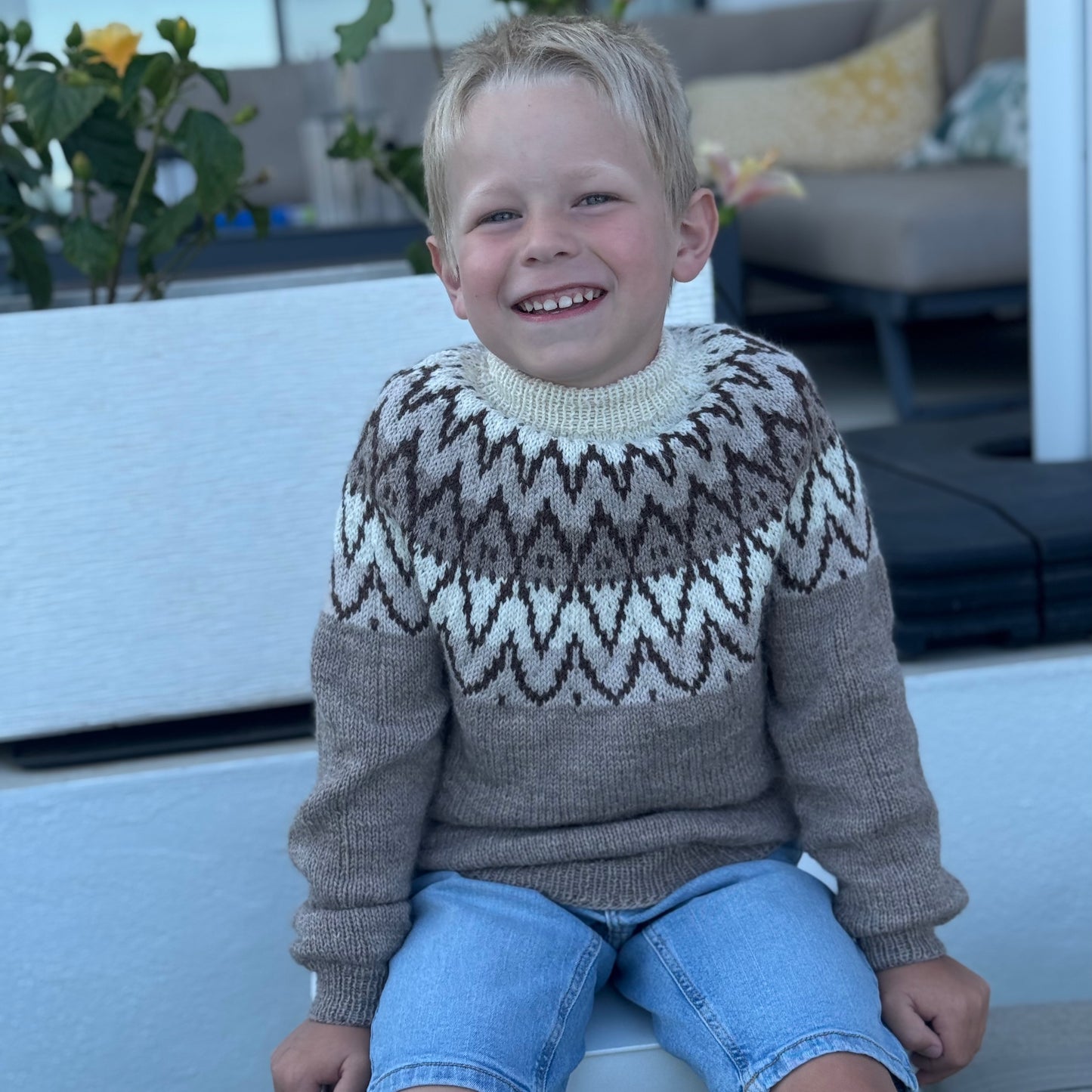 Strikk The Look: Andreas-genser barn lys brun