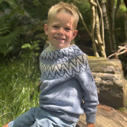 Strikk The Look: Andreas-genser barn blå