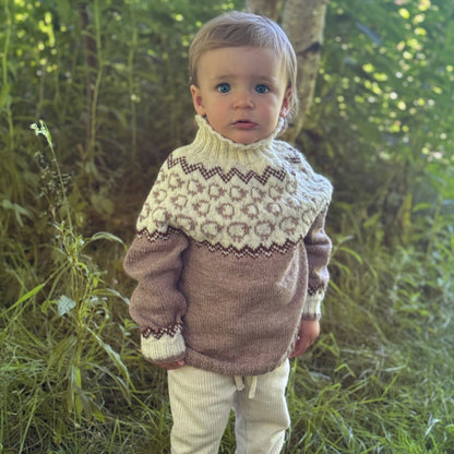 Strikk The Look: Sauedans-genser lys brun