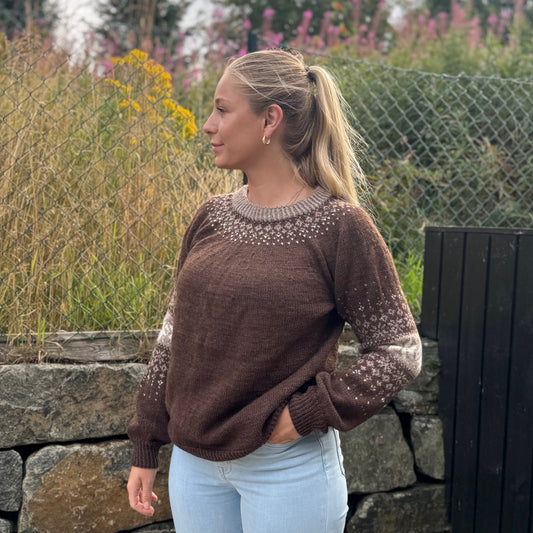 Strikk The Look: Erfjord-genser brun