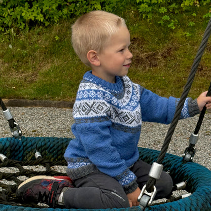 Strikk The Look: Sokrates-genser jeansblå