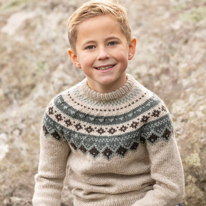 Strikk The Look: Fjellbris-genser perlegrå