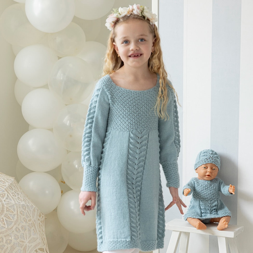 Strikk The Look: Julie-kjole lys petrol