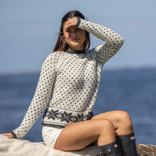 Strikk the Look: Engblomst-genser natur