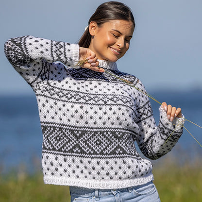 Strikk the Look: Fjellro setesdal-genser hvit