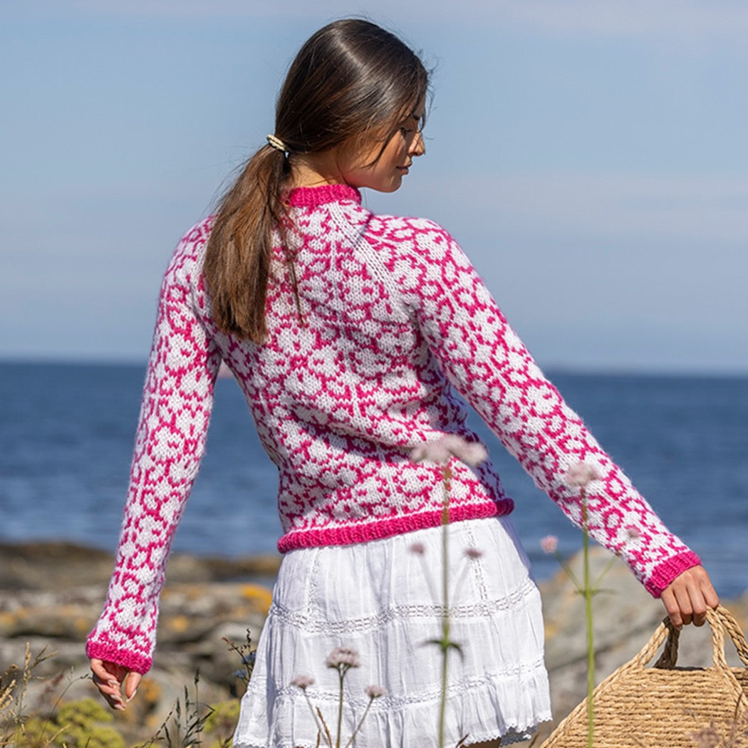 Strikk The Look: Bellis-genser hvit