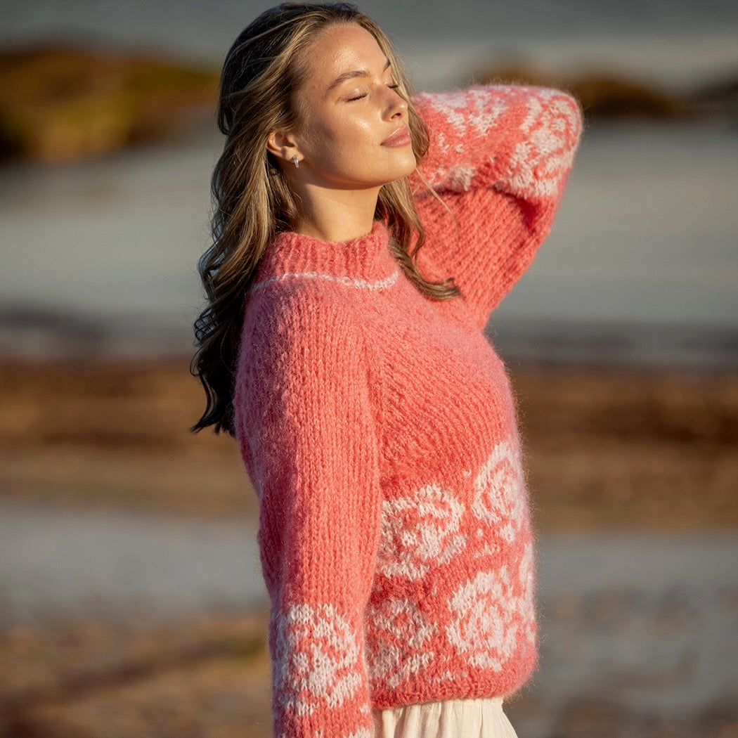 Strikk The Look: Rose-genser korall