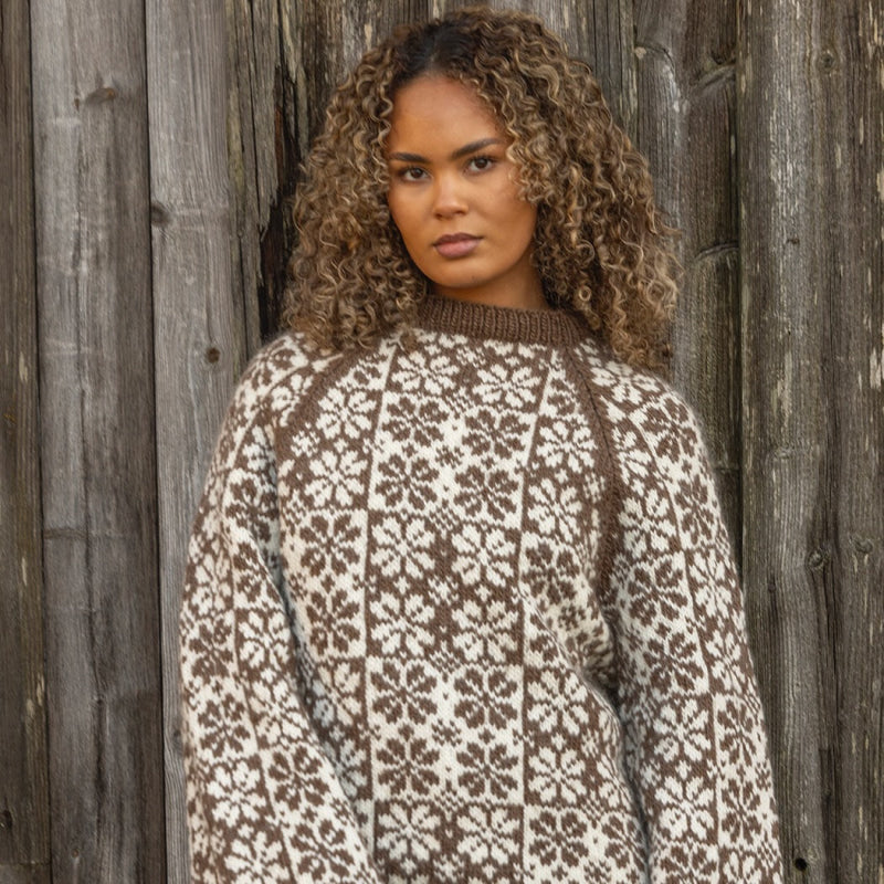 Strikk The Look: Blomstølen-genser brun