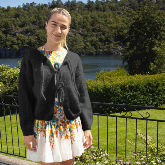Strikk the Look: Cord-jakke svart