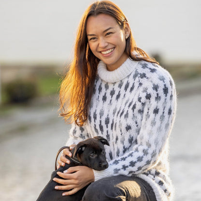 Strikk The Look: Livea-genser hvit/grå