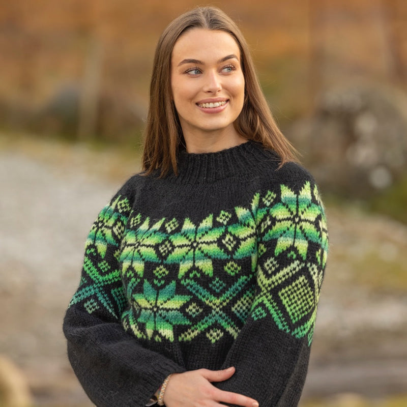 Strikk The Look: Luna-genser svart Katalog