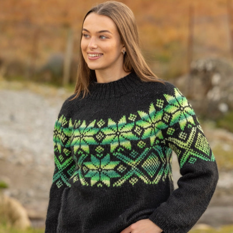 Strikk The Look: Luna-genser svart Katalog