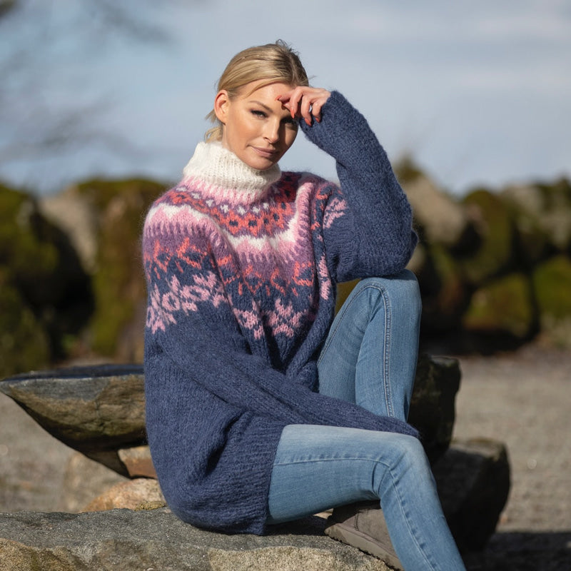 Strikk The Look: Nova-genser jeansblå