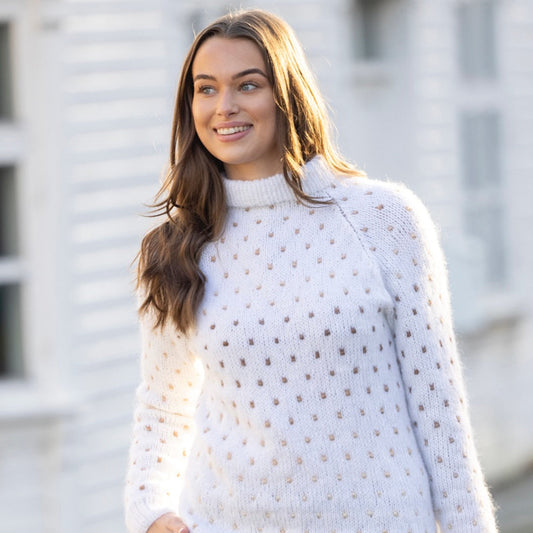 Strikk The Look: Rekarda-genser hvit