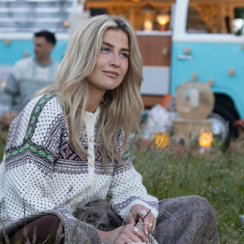 Strikk The Look: Setesdals-jakke natur