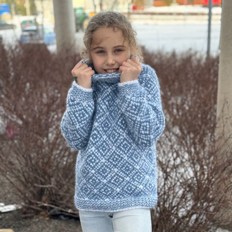 Strikk The Look: Ottøy-genser  barn lys jeansblå