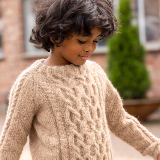 Strikk The Look: Ametyst-genser barn kanel