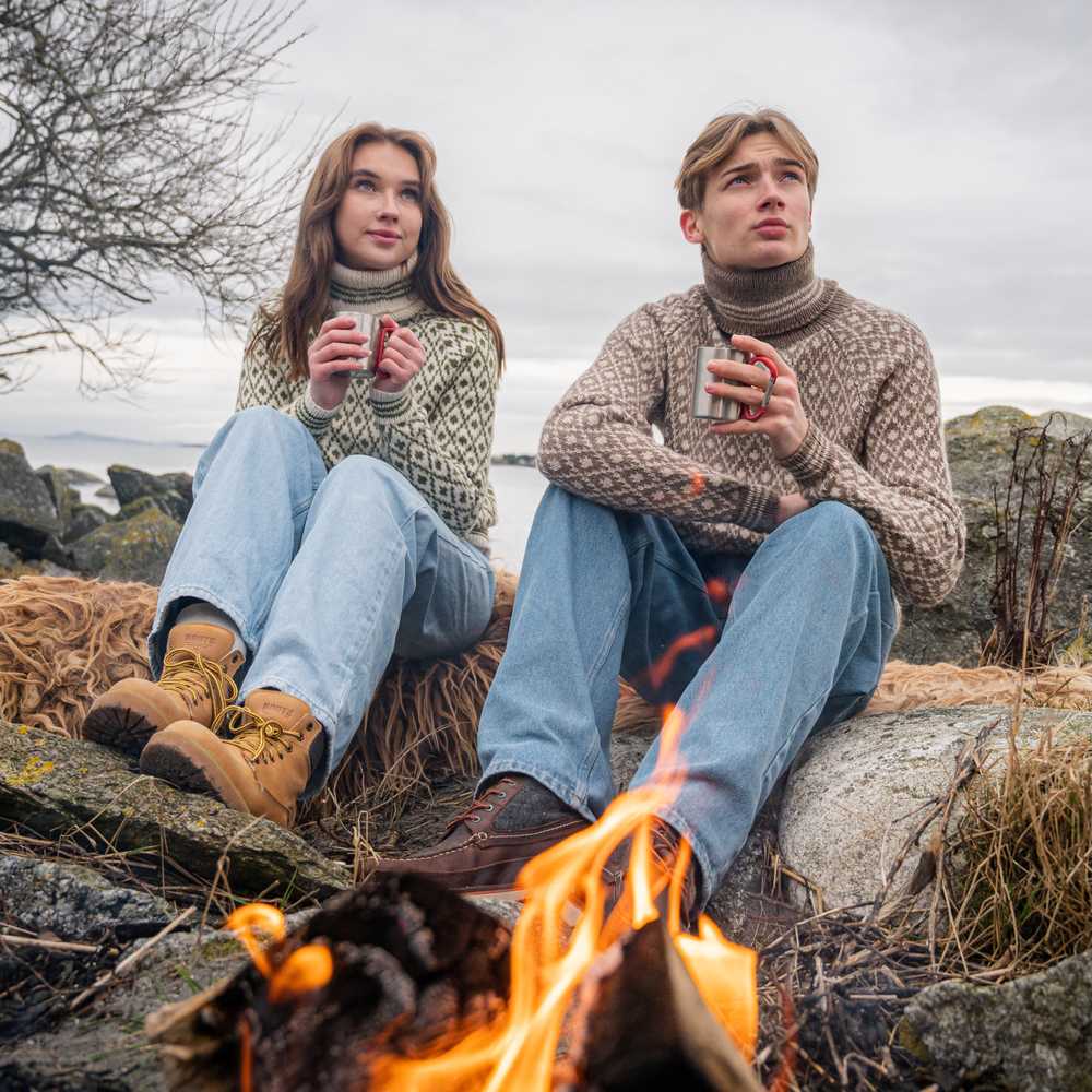 Strikk The Look: Islender genser natur/grønn