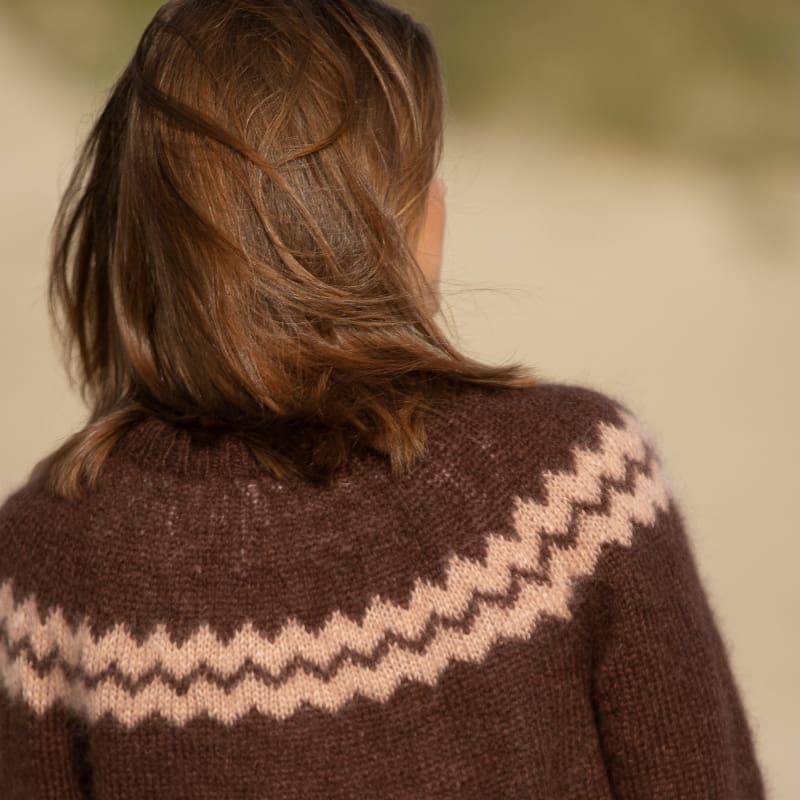 Strikk The Look: Amadin-genser mørk brun