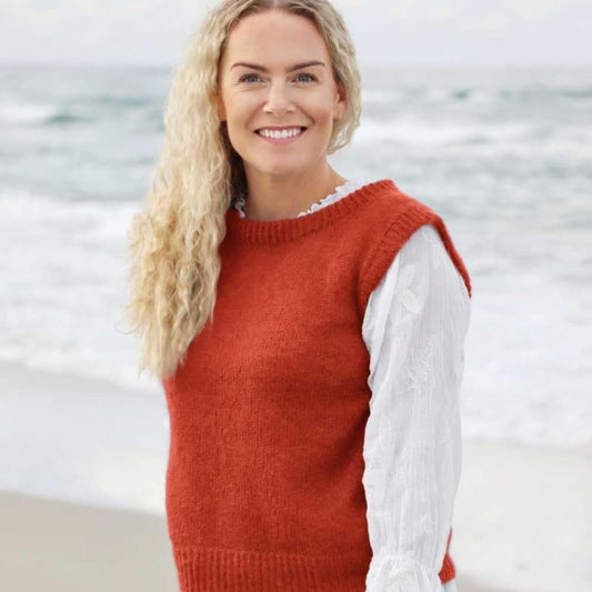 Strikk The Look: Christin-vest Terracotta