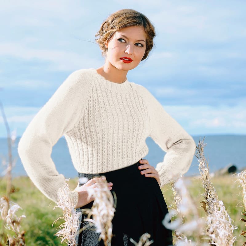 Strikk The Look: Augusta-genser med raglanfelling hvit