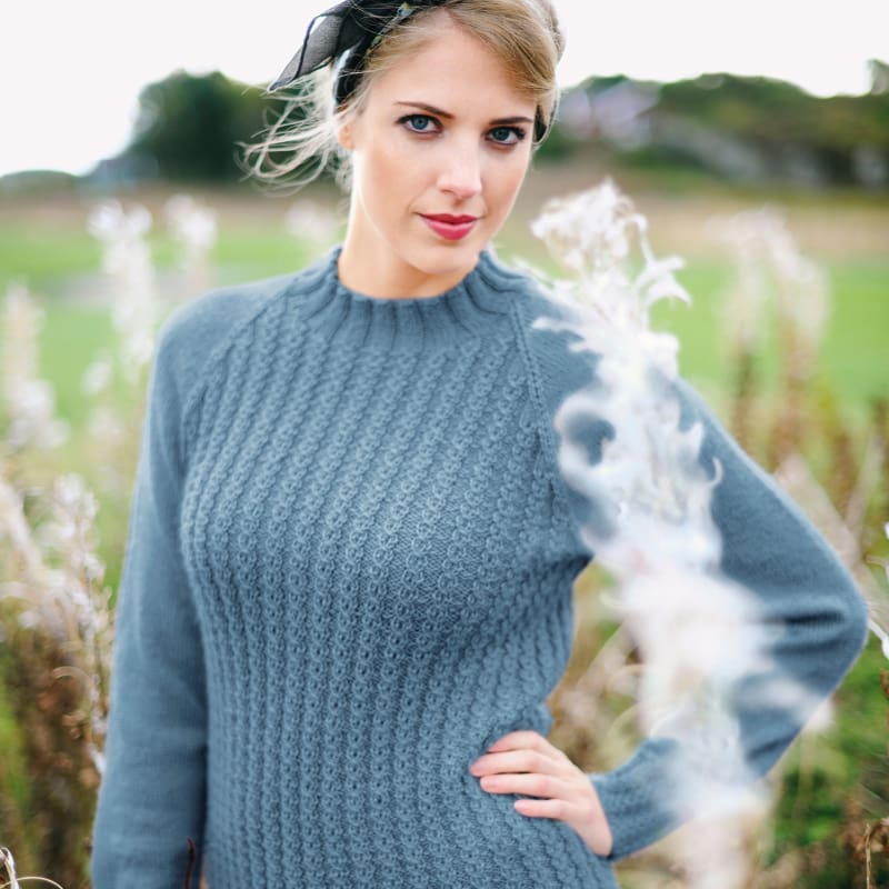 Strikk The Look: Augusta-genser med raglanfelling lys denim