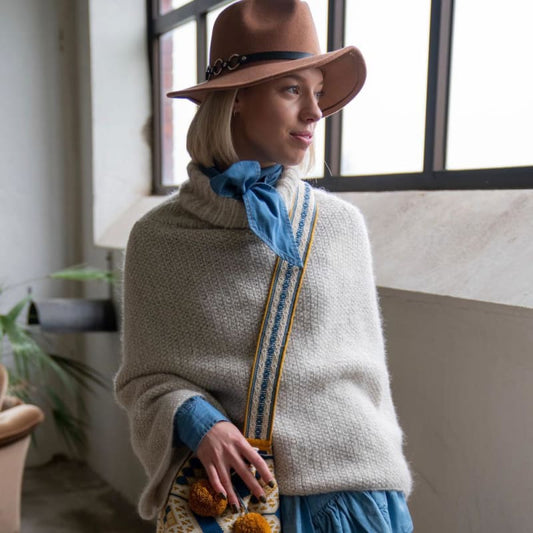 Strikk The Look: Giselle-poncho natur beige