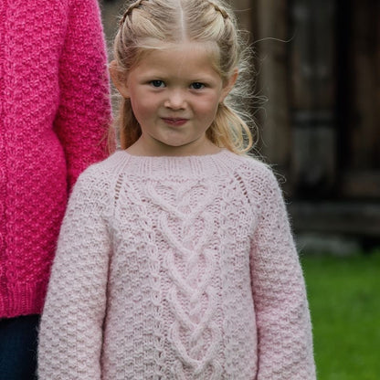 Strikk The Look: Hjerteflette-genser barn rosa