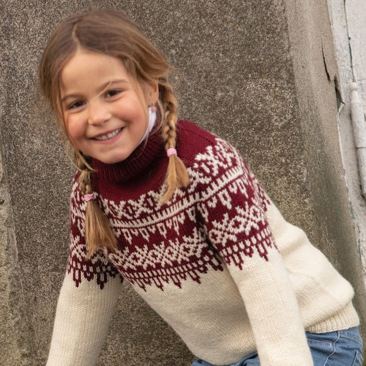 Strikk The Look: Krus-genser barn natur