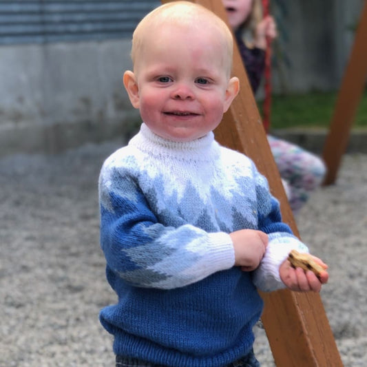 Strikk The Look: Merle-genser blå