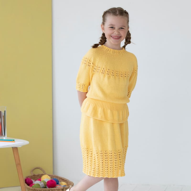 Strikk The Look: Regita bluse og skjørt gul