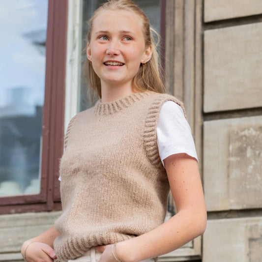 Strikk The Look: Sagitta-vest beige