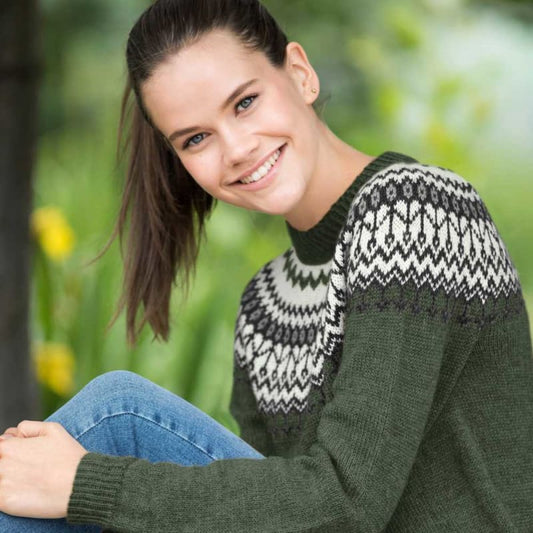 Strikk The Look: Silje-genser armygrønn